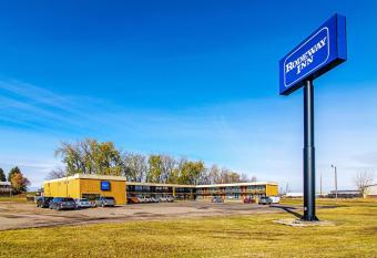 Devils Lake Inn By OYO Near Devils Lake Regional Airport allows 18 year olds to book a room