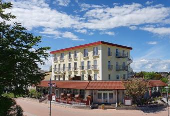 Seehotel L  n   allows 18 year olds to book a room