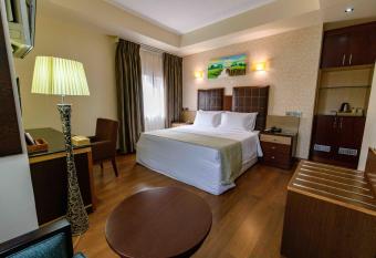 AlphaPlus Apartment 91 allows 18 year olds to book a room