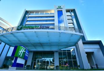 Holiday Inn Express Asuncion Aviadores , an IHG Hotel allows 18 year olds to book a room