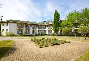 Auguszta Hotel   s Di  ksz  ll   has Balcony rooms