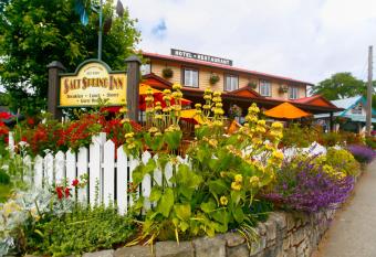 Salt Spring Inn allows 18 year olds to book a room