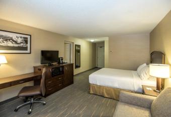 Holiday Inn Lethbridge By IHG allows 18 year olds to book a room