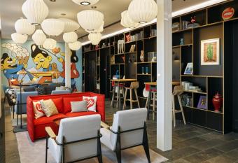 citizenM Copenhagen Radhuspladsen allows 18 year olds to book a room