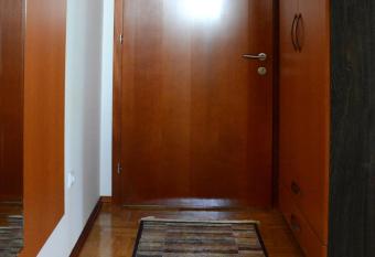 Zafir 2 has rooms with a private hot tub