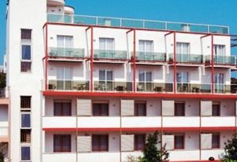 Hotel Flora has Balcony rooms