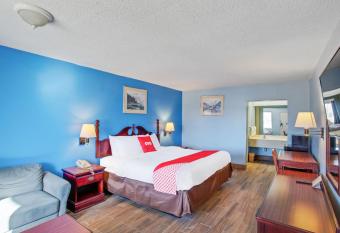 Rodeway Inn has Smoking rooms