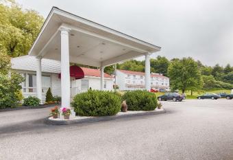 Best Western Freeport Inn has Balcony rooms