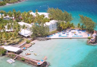 Carayou H  tel & SPA allows 18 year olds to book a room