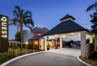 Quest Tamworth has Balcony rooms