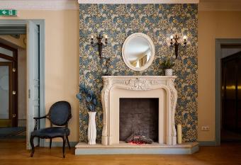 Stabu S  ta Apartments allows 18 year olds to book a room