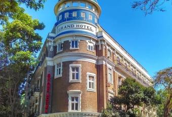 Grand Hotel Mumbai - Ballard Estate, Fort allows 18 year olds to book a room