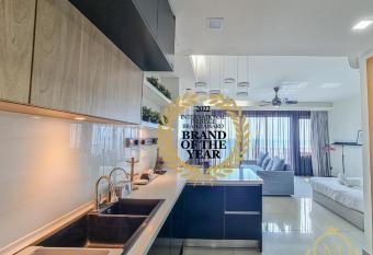 Miko s Modern Studio @ Setia Alam has Balcony rooms