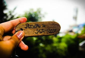 Riva Homestay allows 18 year olds to book a room