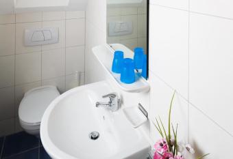   KO Feriendorf Schlierbach has Balcony rooms