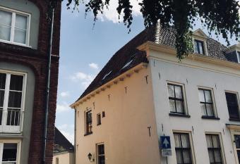 B&B Het Rode Hert allows 18 year olds to book a room