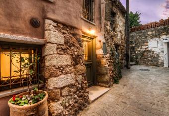 Elvie House allows 18 year olds to book a room