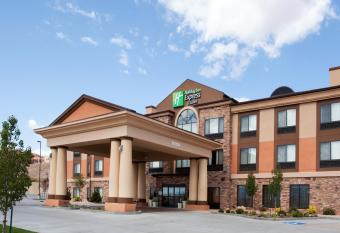 Holiday Inn Express & Suites Richfield By IHG allows 18 year olds to book a room