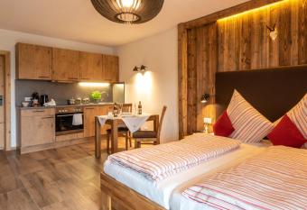 Pension und Appartements Wild has Balcony rooms