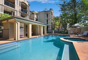 Beaches On Wave Street allows 18 year olds to book a room