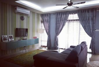 Arianna Homestay has Balcony rooms