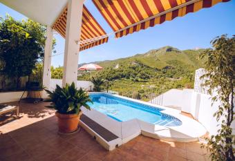 Casa el chifle allows 18 year olds to book a room