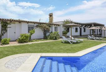 Finca Abril 2 Piscina Compartida has Balcony rooms