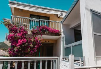 Ankica & Anamarija Apartments has Balcony rooms