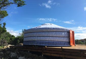 Les insolites de Taracopala allows 18 year olds to book a room