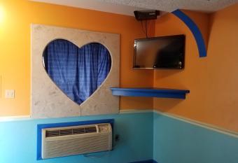 Gallery Holiday Motel has Smoking rooms