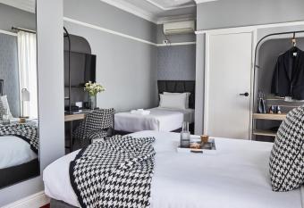 No 9 Springfield allows 18 year olds to book a room