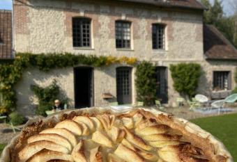 La Maison d Aline has Balcony rooms
