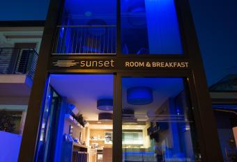 Sunset Room&Breakfast allows 18 year olds to book a room