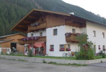 Appartementhaus Honznhof has Balcony rooms