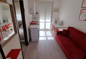 Appartamento Intero Bilocale Totalmente Arredato A Padova has Balcony rooms