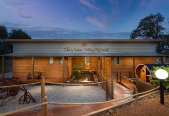 The Swan Valley Retreat has Balcony rooms