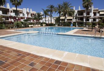 Las Velas allows 18 year olds to book a room