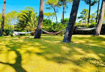 Villa Dune & Oc  an allows 18 year olds to book a room