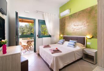 Studios Garden has Balcony rooms