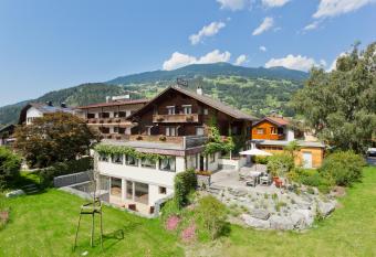 Hotel Auhof has Balcony rooms