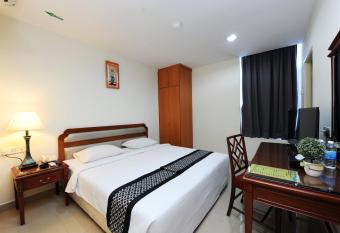 Palm Inn Ampang Point allows 18 year olds to book a room