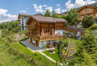 Chalet Le Papillon - Calm, sunny, spacious has Balcony rooms