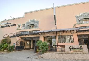 OYO 584 Grace Residence Hall allows 18 year olds to book a room