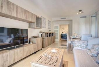 Luxury Resort Marbella Bbq Wifi Pools Golf Family allows 18 year olds to book a room