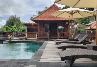 Nadya Homestay has Balcony rooms