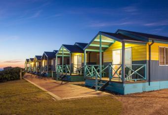 Dongara Tourist Park has Balcony rooms