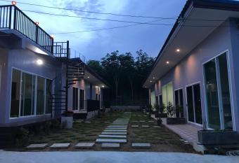 Tubtimtong Boutique allows 18 year olds to book a room