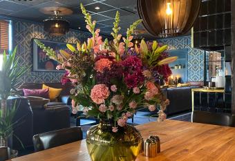 Reenskaug Hotel allows 18 year olds to book a room