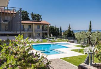 Residence La Corte Danese has Balcony rooms