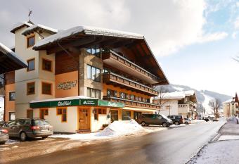 Pension Ebnerwirt has Balcony rooms